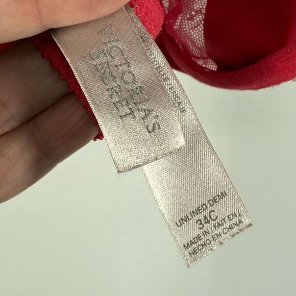 Victoria’s Secret red and white lace cup unlined underwire size 34C - Picture 5 of 6